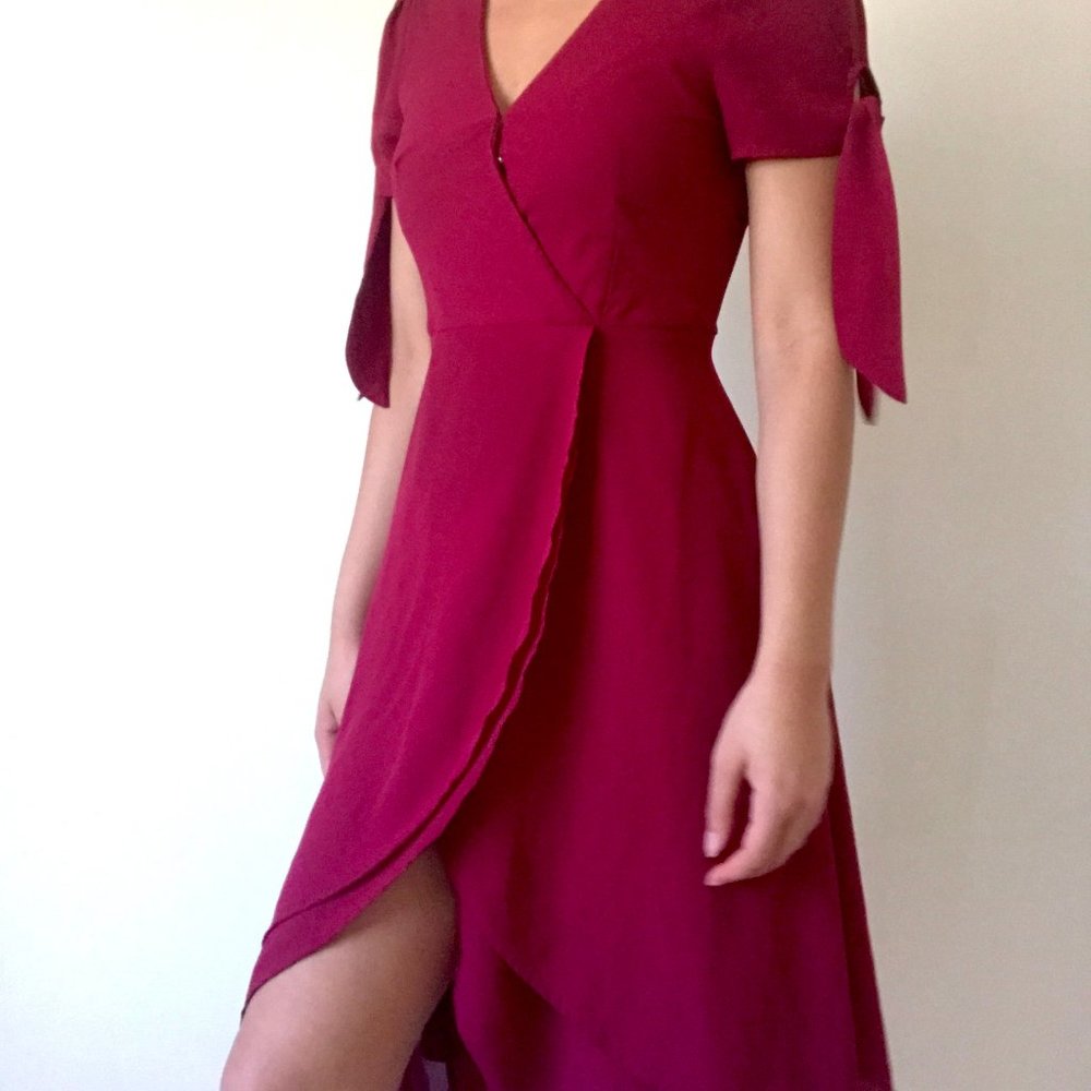 Dee Elly Magenta Flowy Dress